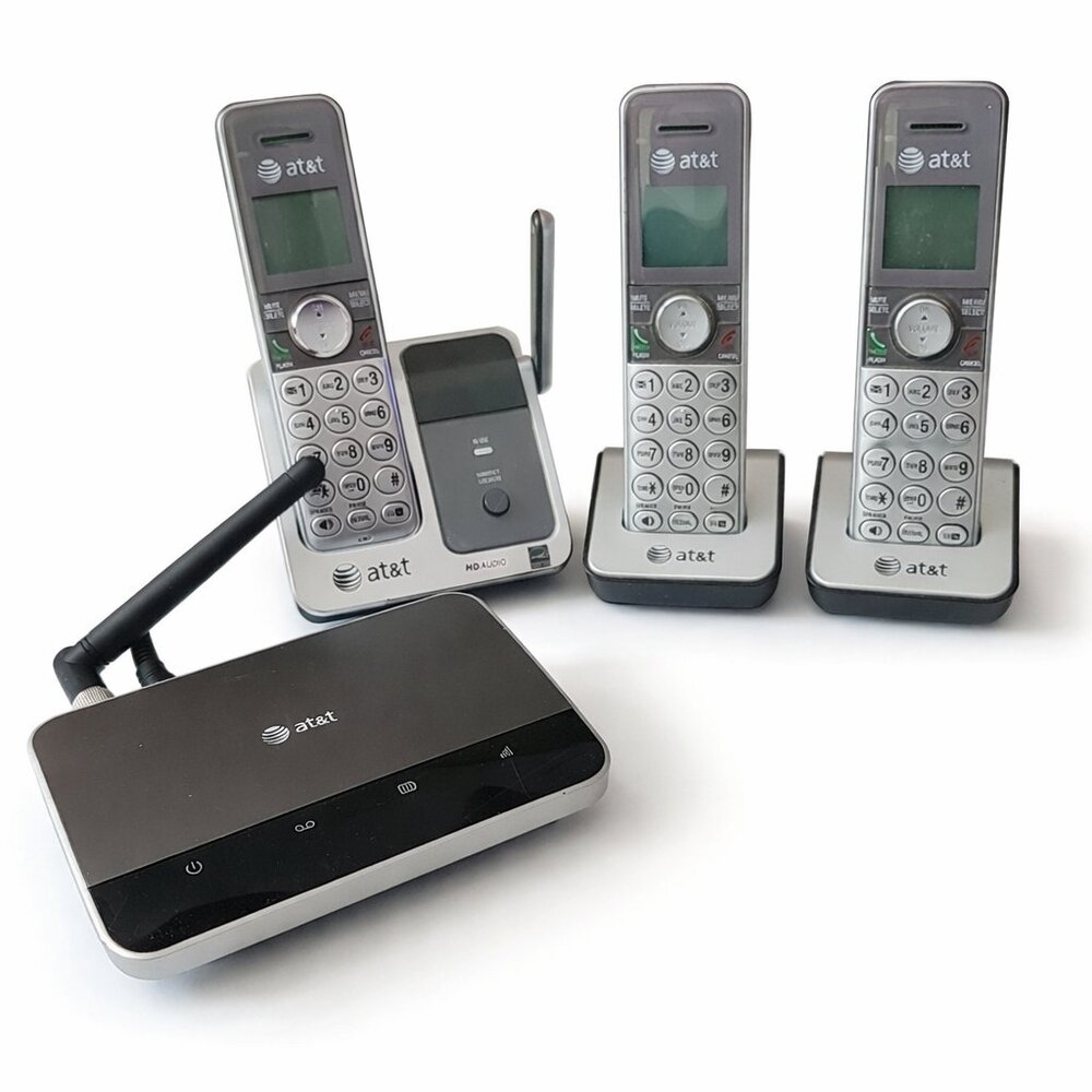 AT&T CL81301 Cordless Phone System w/ 3 Handsets + ZTE WF720 Base – Powers On
